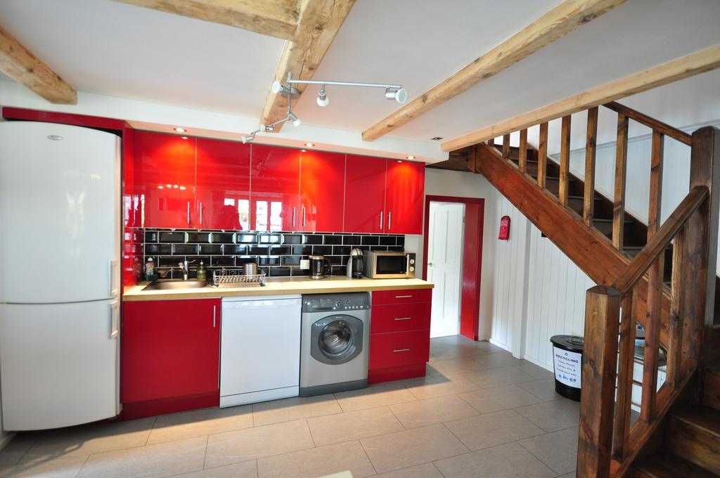 Jungfrau Views Apartment อินเทอร์ลาเคน ภายนอก รูปภาพ