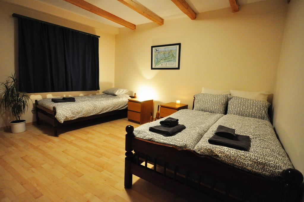 Jungfrau Views Apartment อินเทอร์ลาเคน ภายนอก รูปภาพ